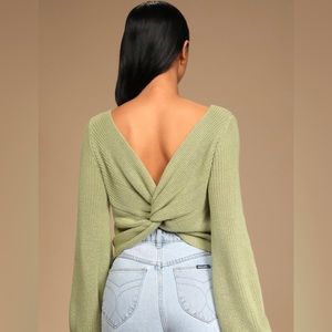 NWOT LuLus Twist Back Sweater